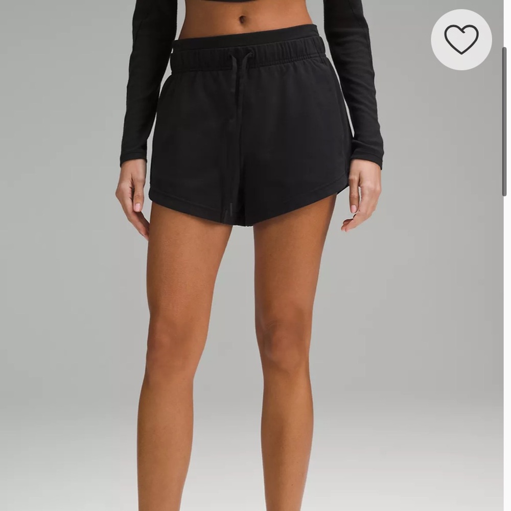 EUC! ✨ Inner Glow High Rise Short